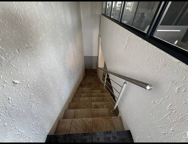 112M² WAREHOUSE TO LET IN CHLOORKOP